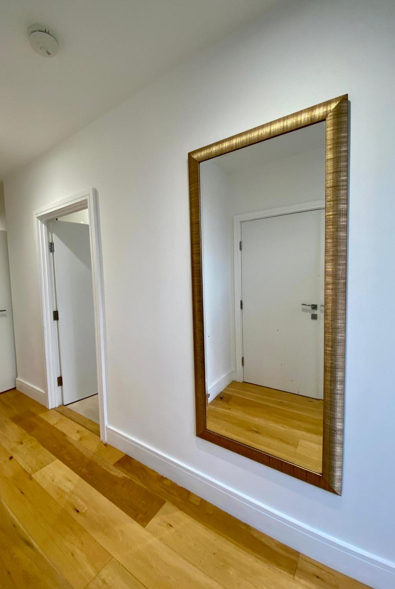 Spacious 2 Bedroom Penthouse Retreat Apartament Londra